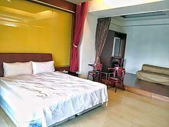 Harbor Elite Hotel