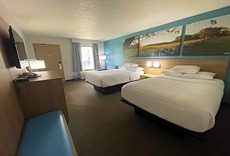 Double Room with Two Double Beds - Smoking
