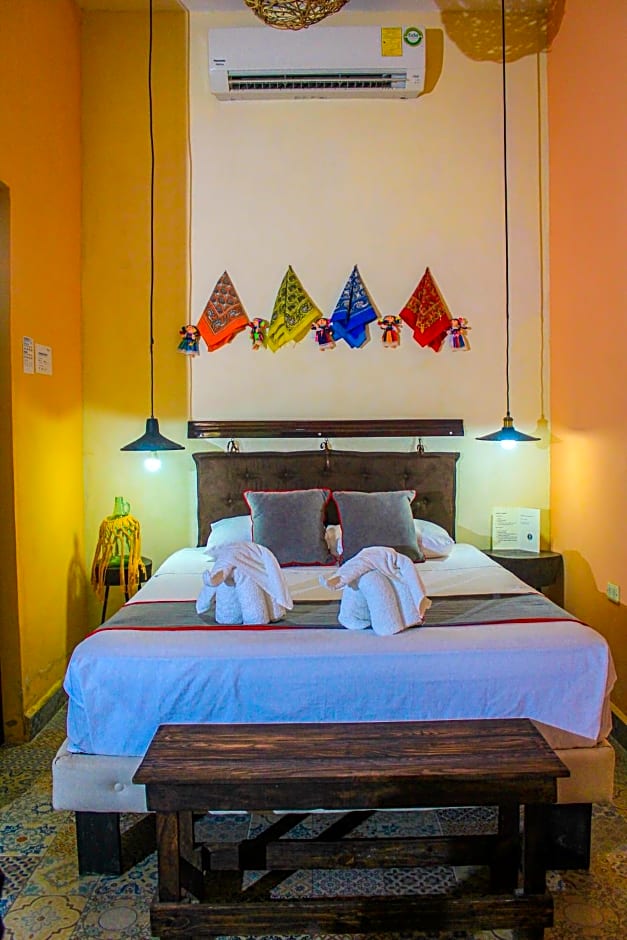 Casa Aluxes Hotel