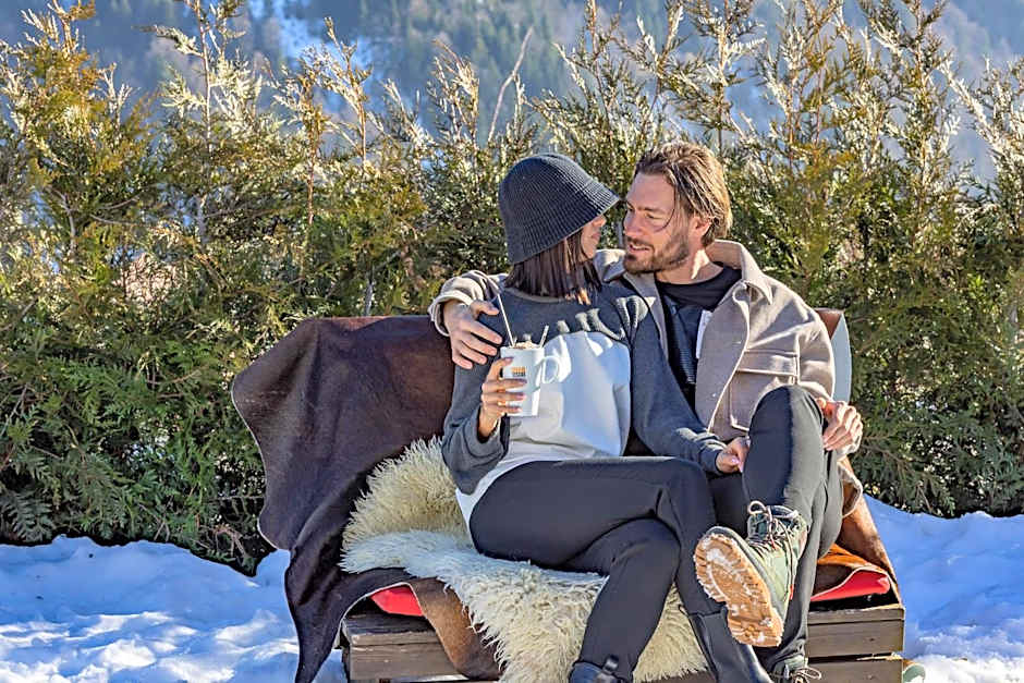 Le Coucou Hotel Restaurant & Lounge-Bar