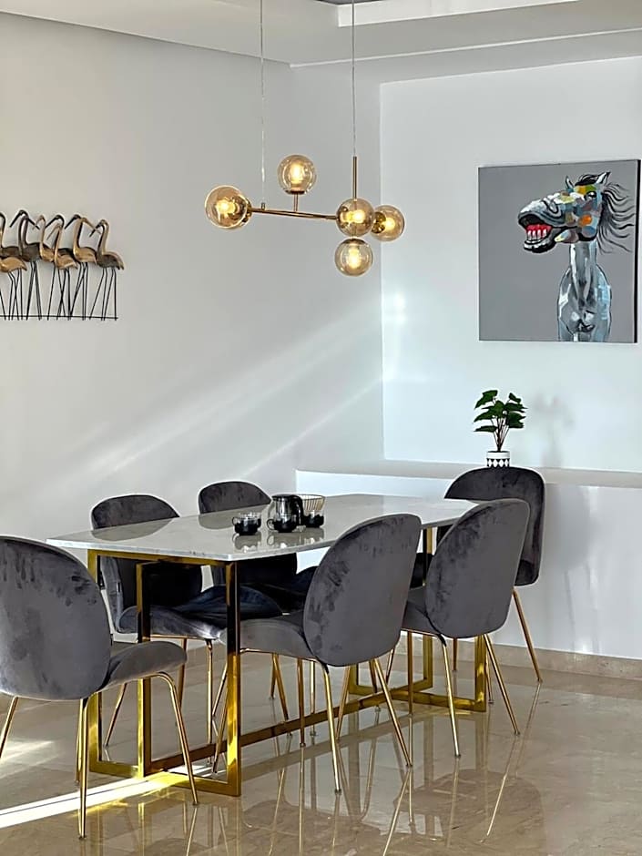 Marvelous Center Spot - 3 Bedrooms