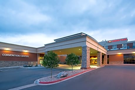 Crowne Plaza Denver International Airport