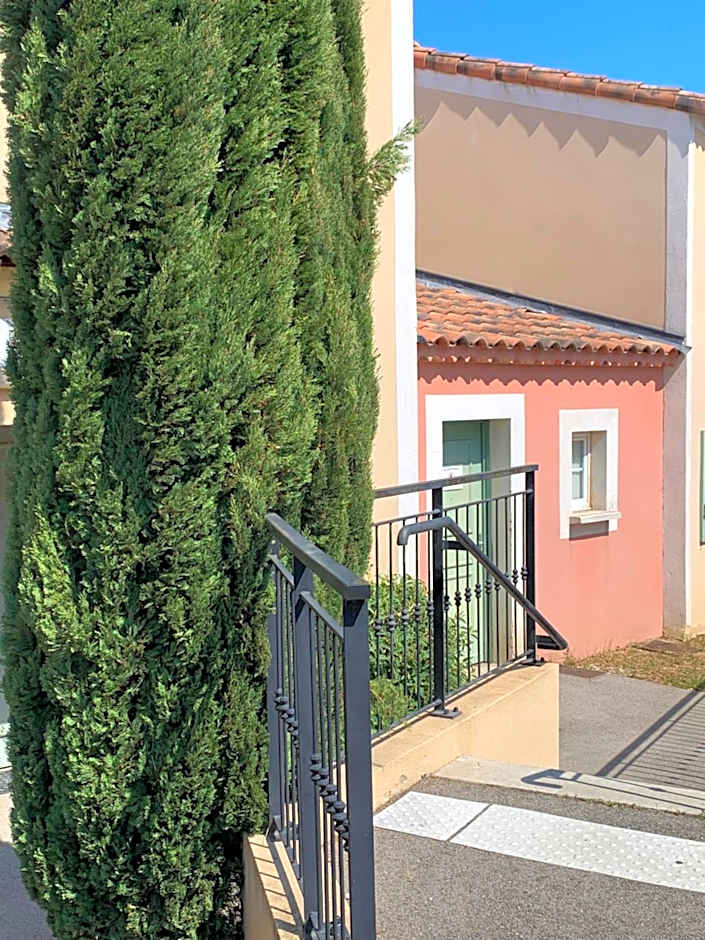 Les Maisons du Golf de la Cabre d'Or by Ateya Vacances