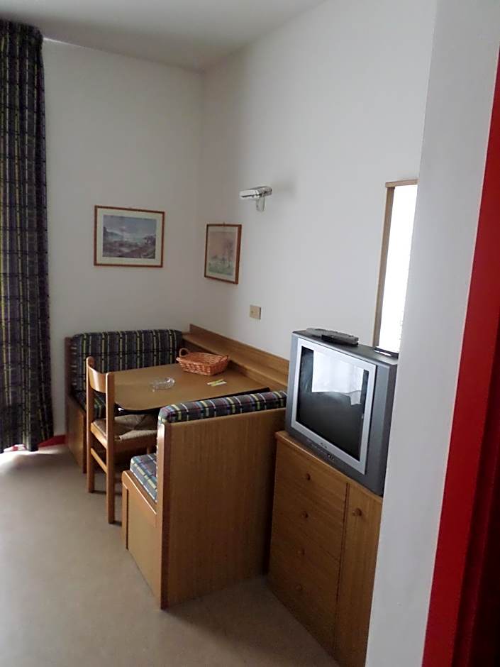 Daina Residence