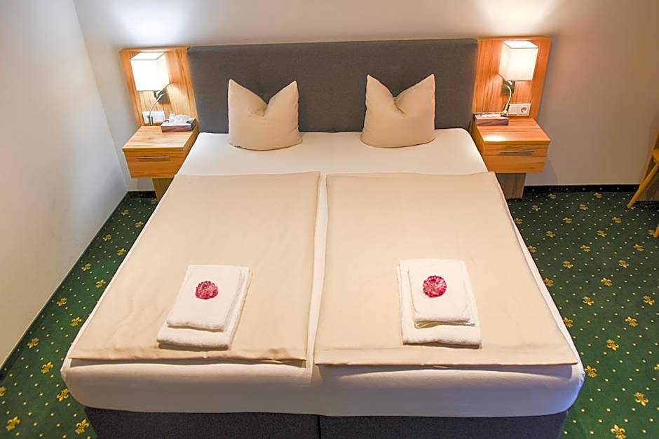 Photo 1 of 4 of Standard Double Room with Balcony