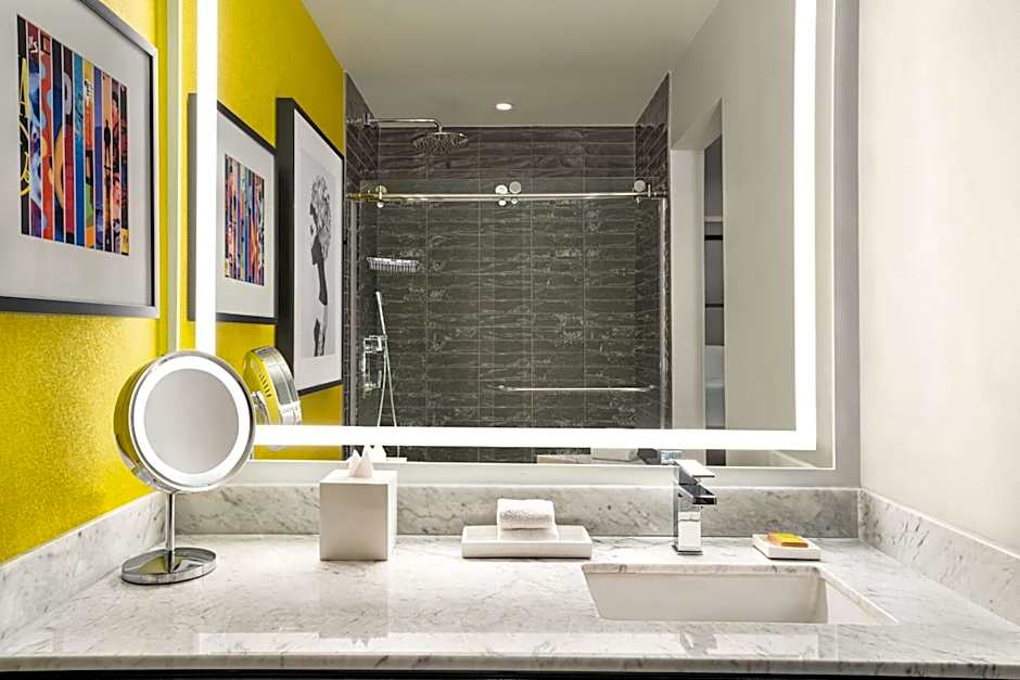 Hilton Motif Seattle
