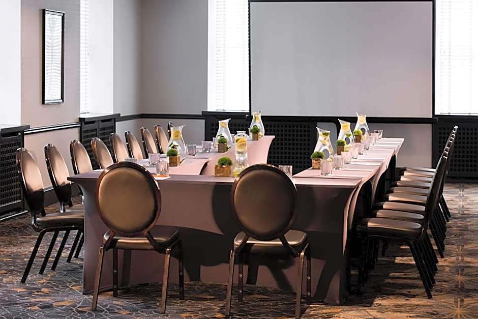 The Allegro Royal Sonesta Hotel Chicago Loop