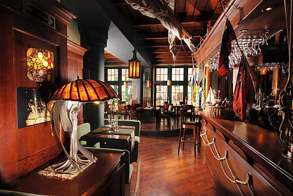 Holland House Residence Old Town