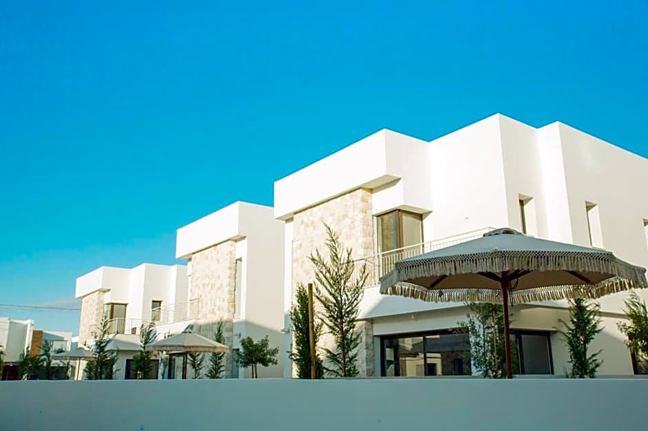 Larnaca LIV & CO Suites