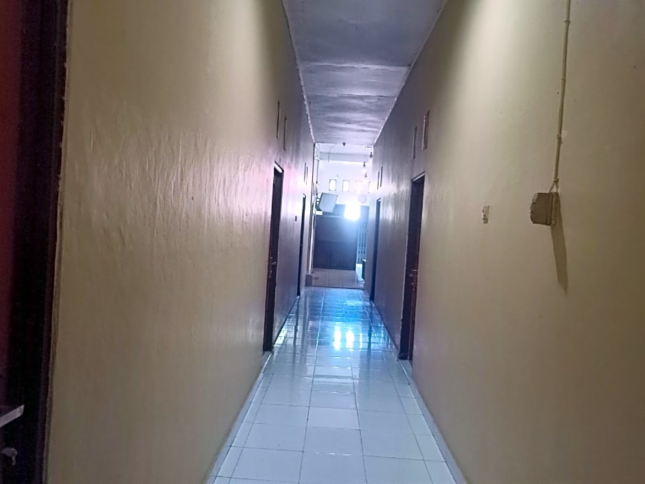 OYO 93073 Penginapan 69