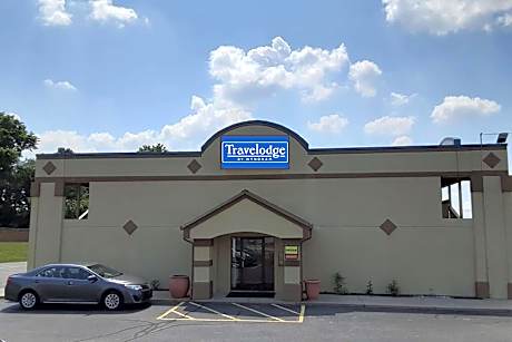 Travelodge by Wyndham Richmond IN