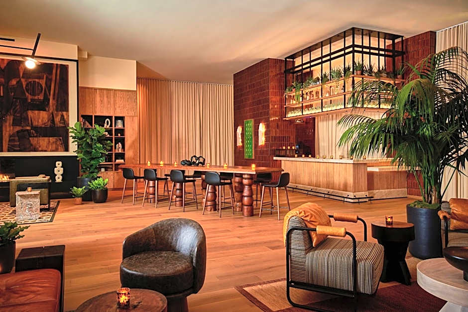 Hollywood Volume, a Tribute Portfolio Hotel