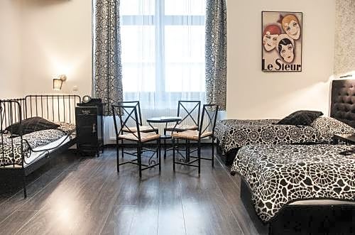 Pergamin Apartments