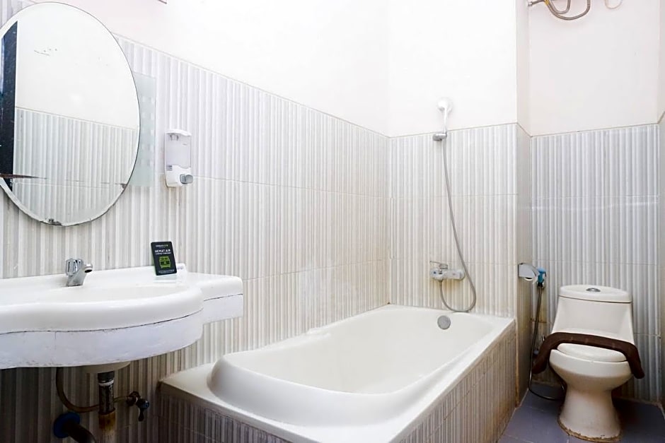 Urbanview Hotel Anggraeni Jatibarang