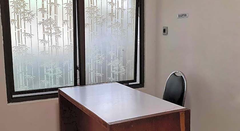 OYO Life 92191 Omah Dewe Syariah