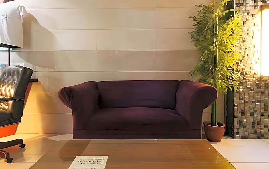 RedDoorz Plus @ Timog Avenue Quezon City