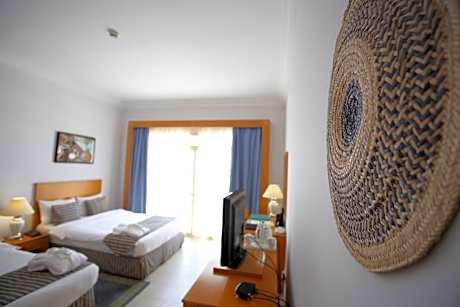 Deluxe Twin Room with Sea View