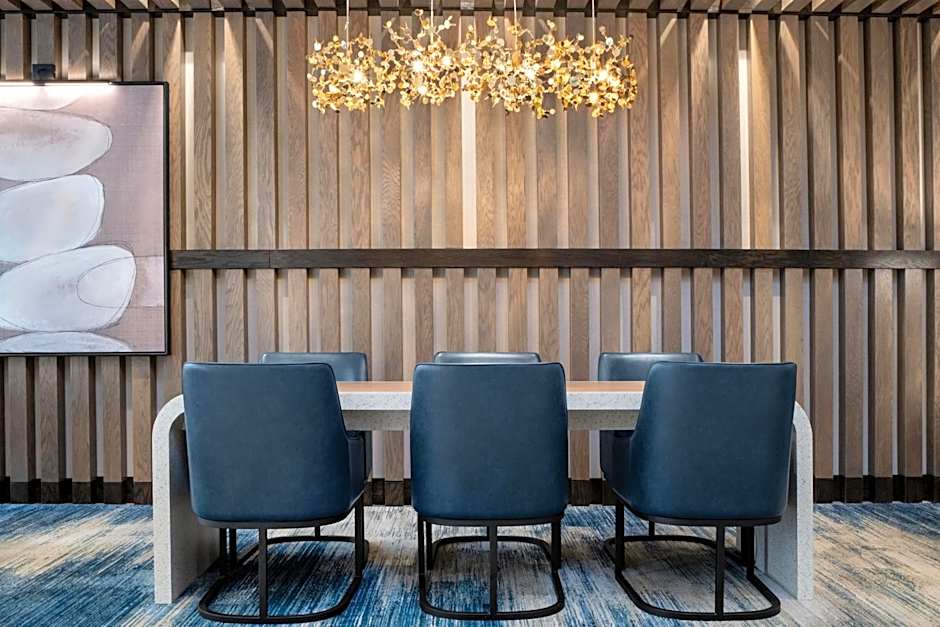 Delta Hotels by Marriott Colonial Heights