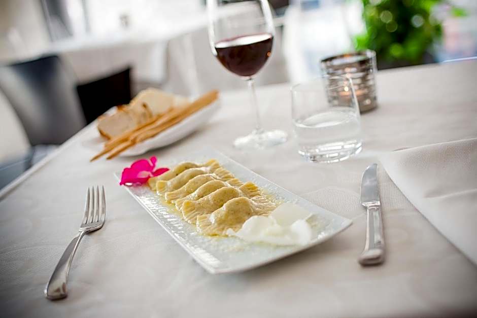 Phi Hotel Palio