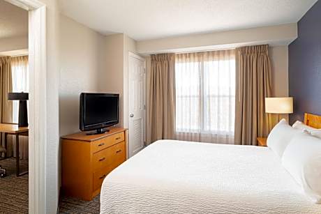 One-Bedroom Queen Suite with Sofa Bed