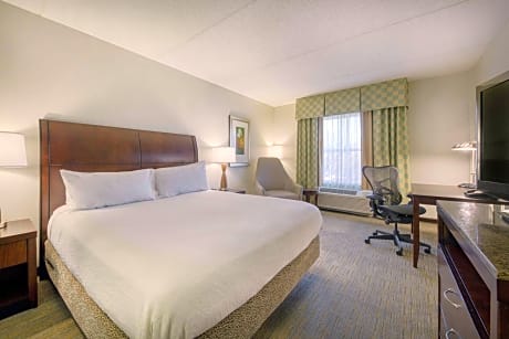 1 King Bed