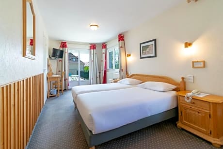 Twin Room with Balcony or Terrace