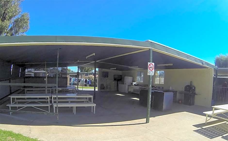 Twin Waters Caravan Park