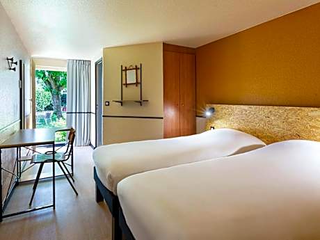 Pop Twin Room