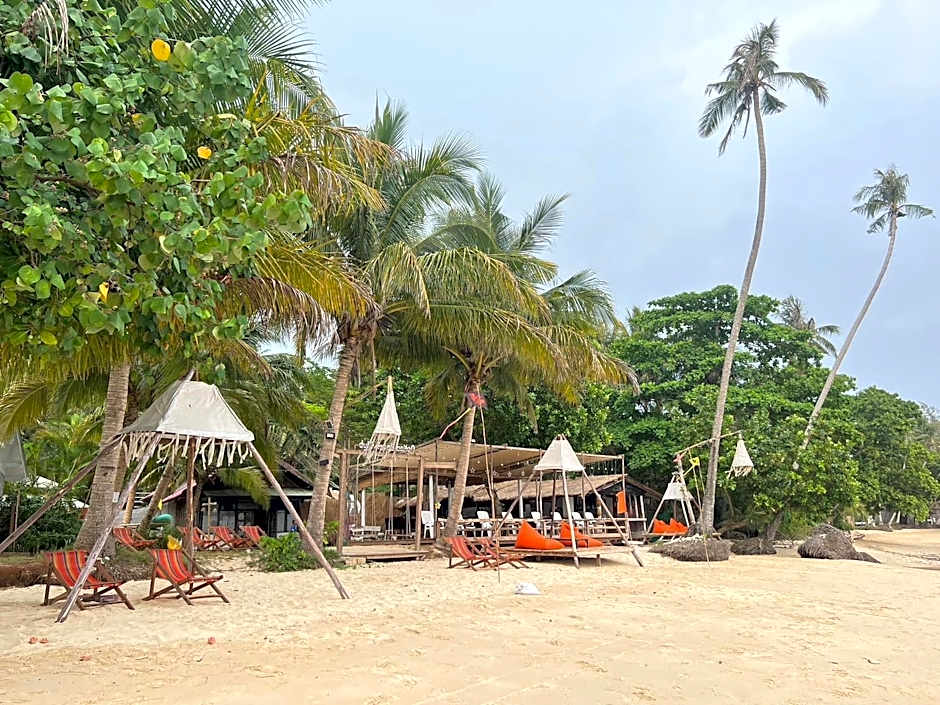 Kohmak HomeHug&Beachclub