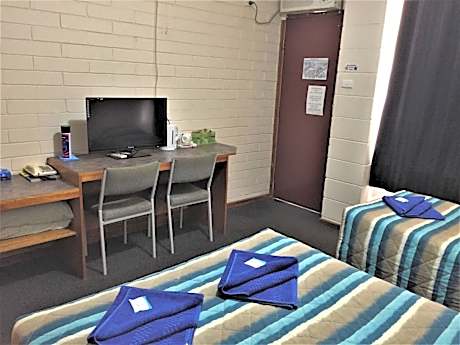 Budget Twin Room - Pet Friendly