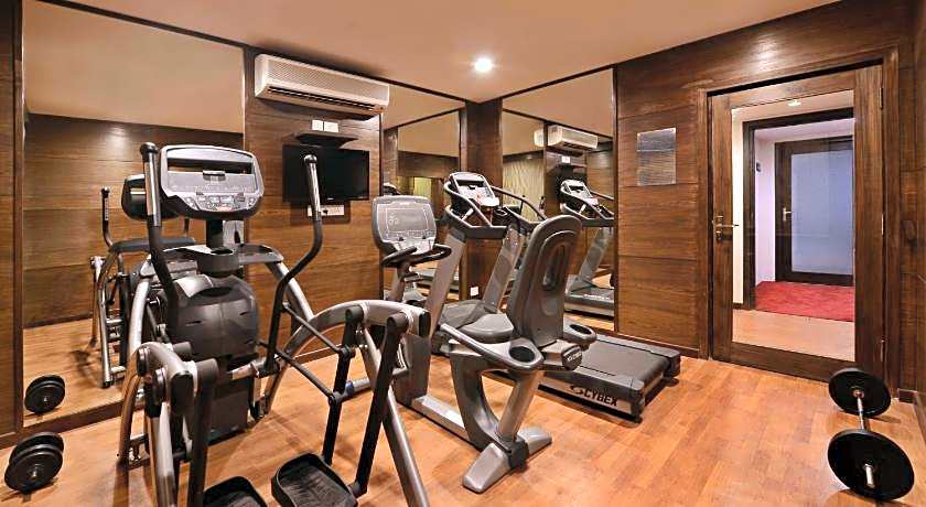 Leisure Inn Grand Chanakya