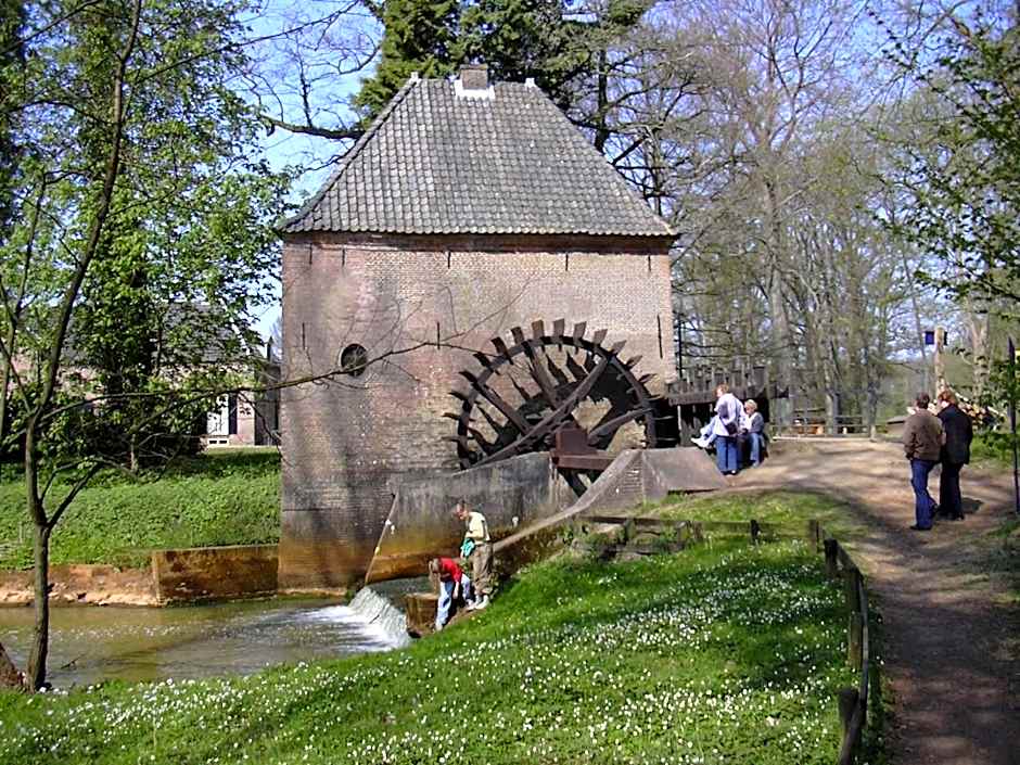 B&B Warnstee