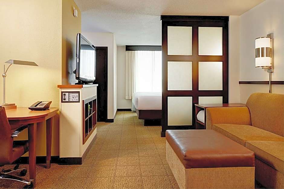 Hyatt Place Savannah Airport