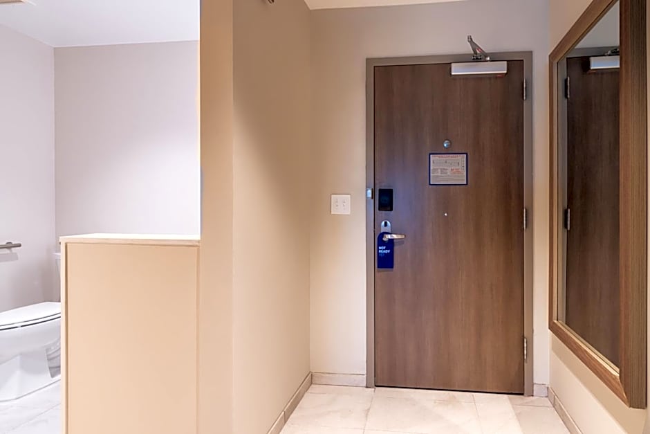 Holiday Inn Express & Suites Murfreesboro West by IHG