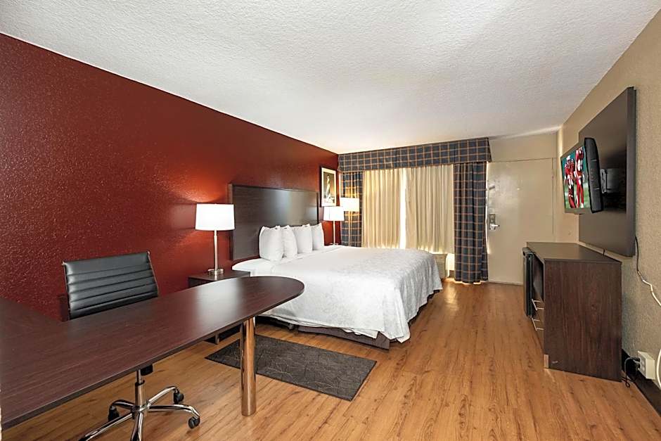 Red Roof PLUS+ St. Augustine