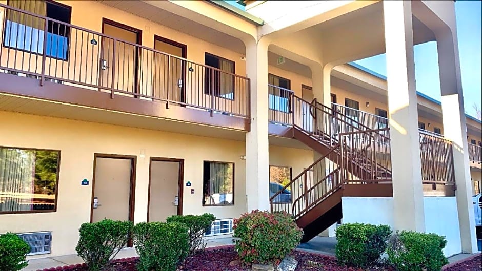 Days Inn by Wyndham North Little Rock Maumelle