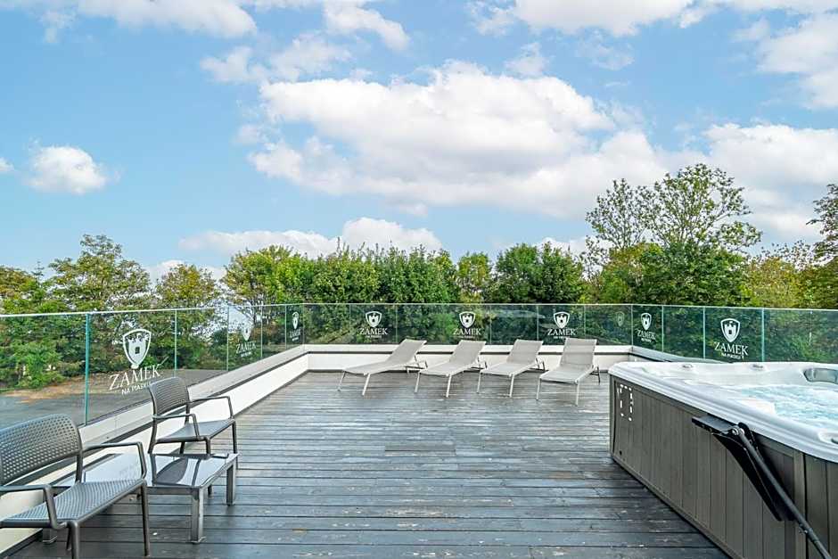 ZAMEK NA PIASKU - Tuż przy Plaży