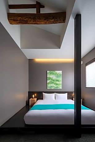 Adjoining Room with Private Door - Non-Smoking