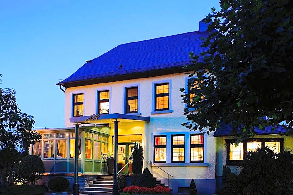 Hotel & Restaurant Menge