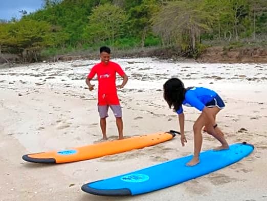 Ekas Surf Resort & Surf Camp
