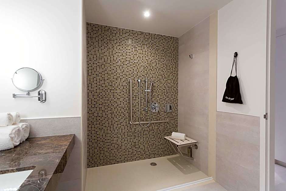 Sutton Place Hotel Toronto