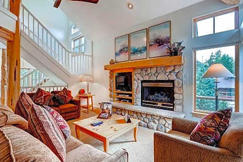 Photo 1 of 13 of Premier 3 Bedroom