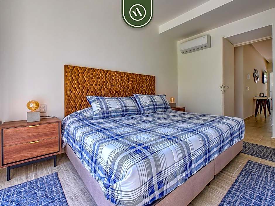 New 1 BR Condo - Oceanview Pool - 2 min to Beach