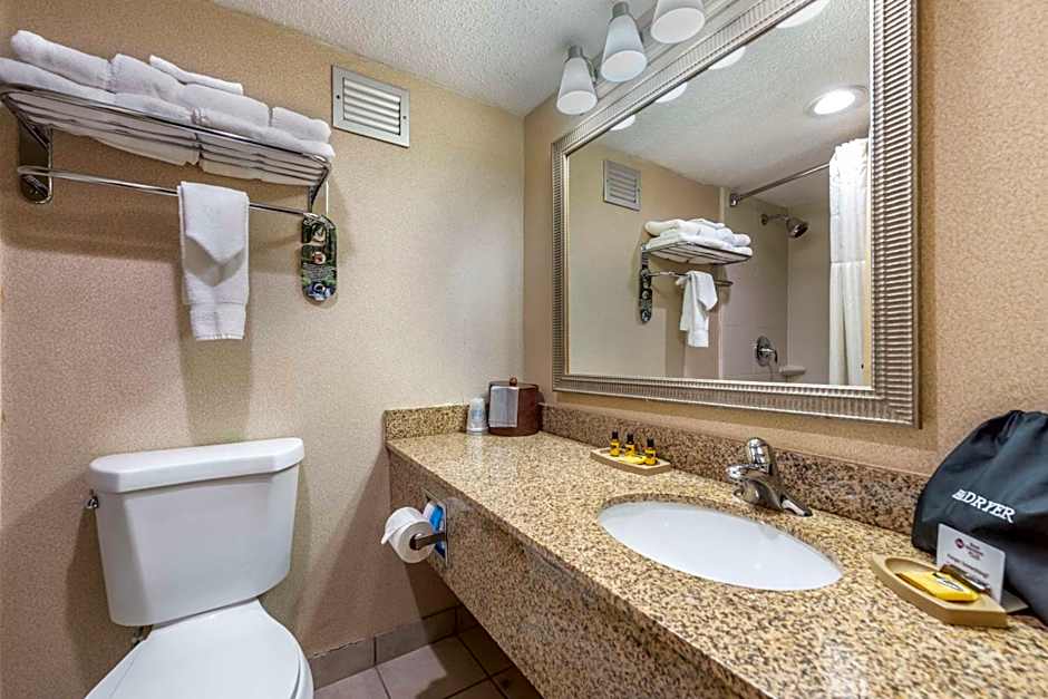 Best Western Plus Bridgeport Inn