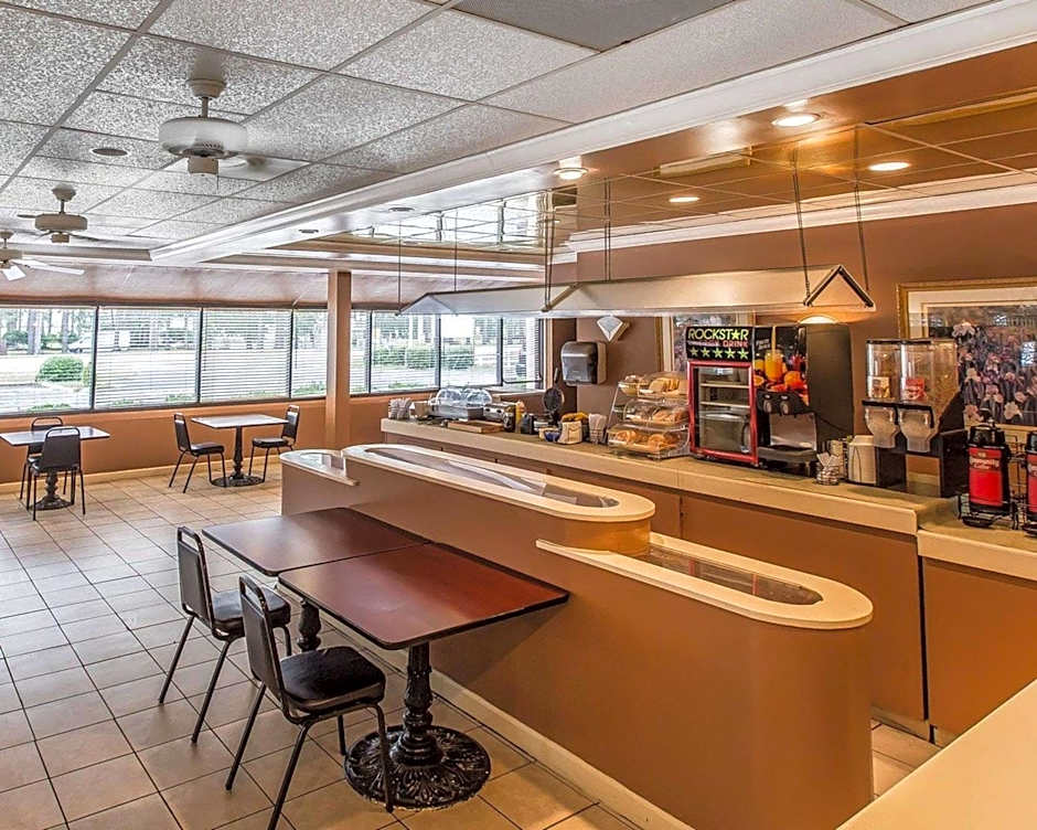 Econo Lodge Douglas