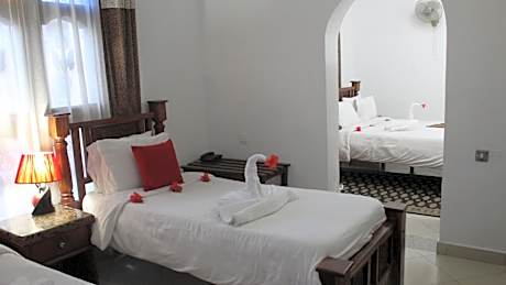 Deluxe Family Room