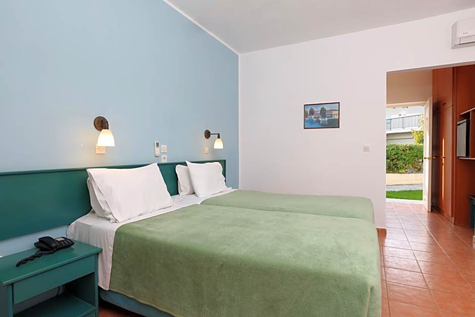 Three Stars Beach Hotel