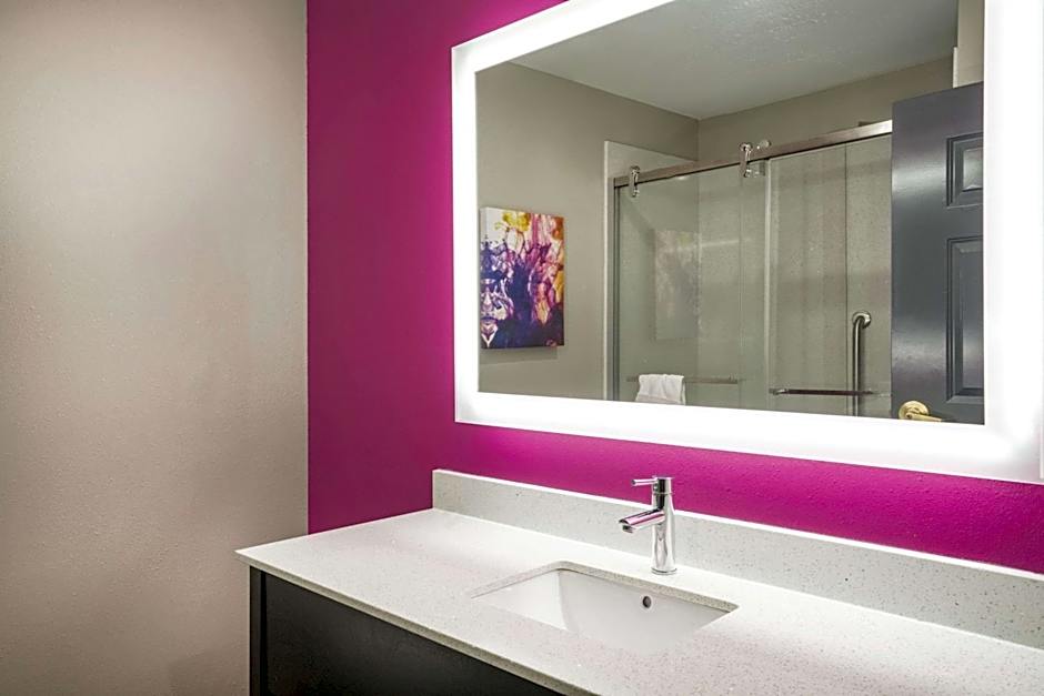 La Quinta Inn & Suites by Wyndham Chattanooga North - Hixson