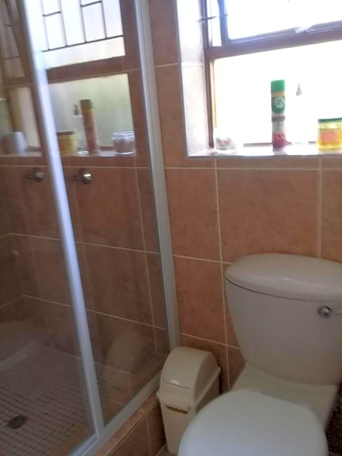 A1 Kynaston Guest House bed and breakfast or self catering