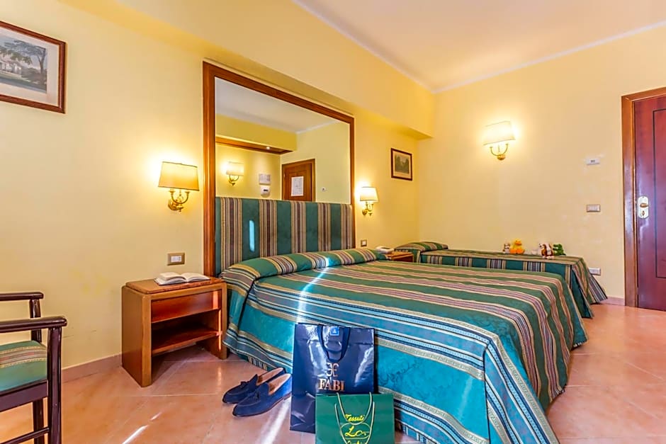 Raeli Hotel Noto